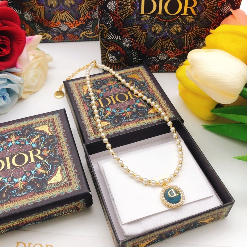 chr1st1an D10r necklaces
